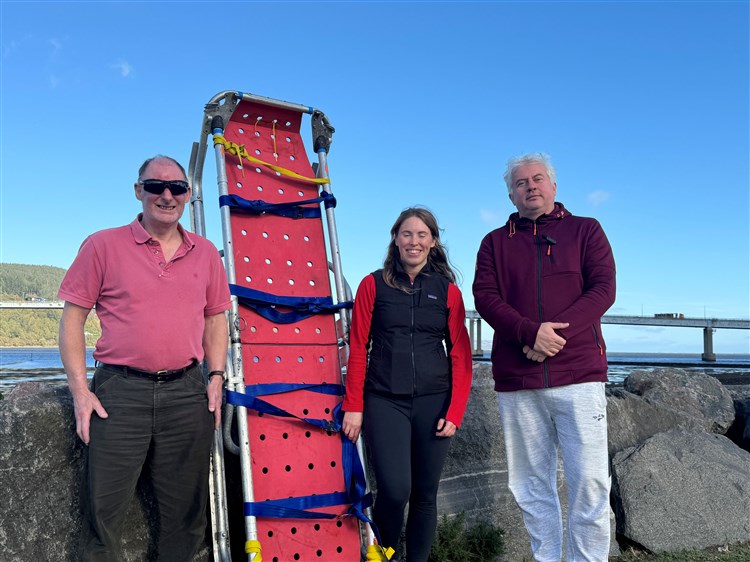 Torridon Mountain Rescue team chips in to Highlands for Ukraine effort with stretcher donation